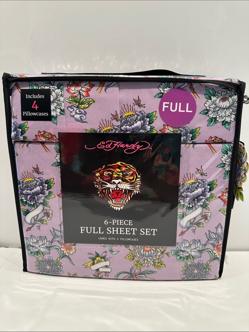 NWT Ed Hardy Spring Flowers in Bloom 6 Piece Full Sheet Set with 4 Pillowcases.